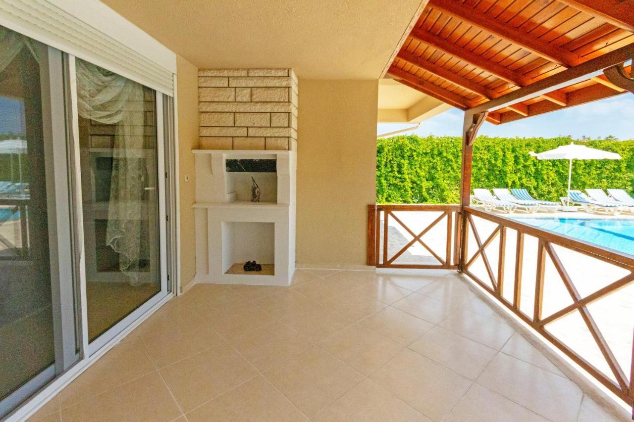Paradise Town Villa Alison Belek Bagian luar foto